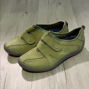 Pr!vo Green Casual Shoes